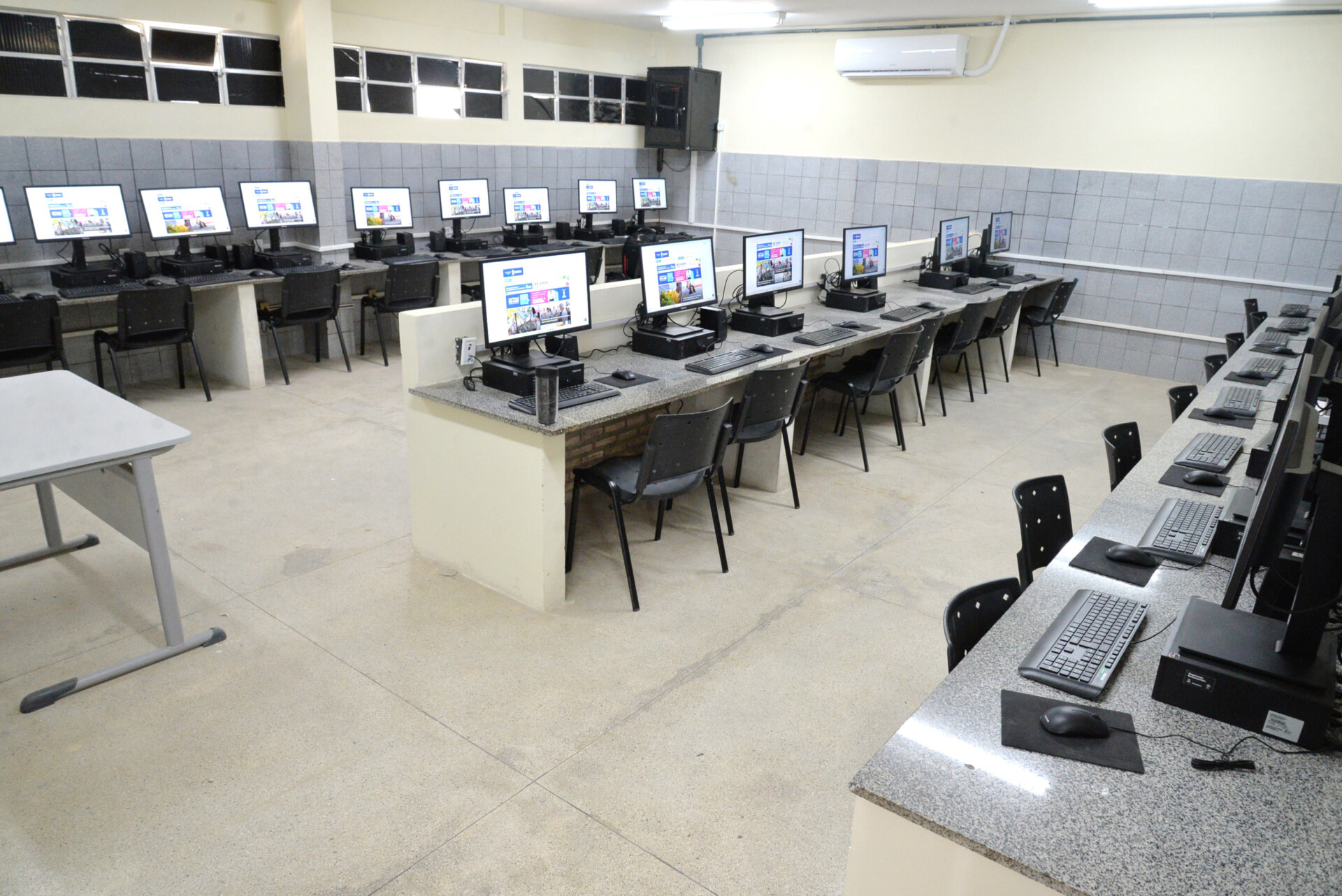 A climatização da escola teve um investimento total de R$ 450.074,76