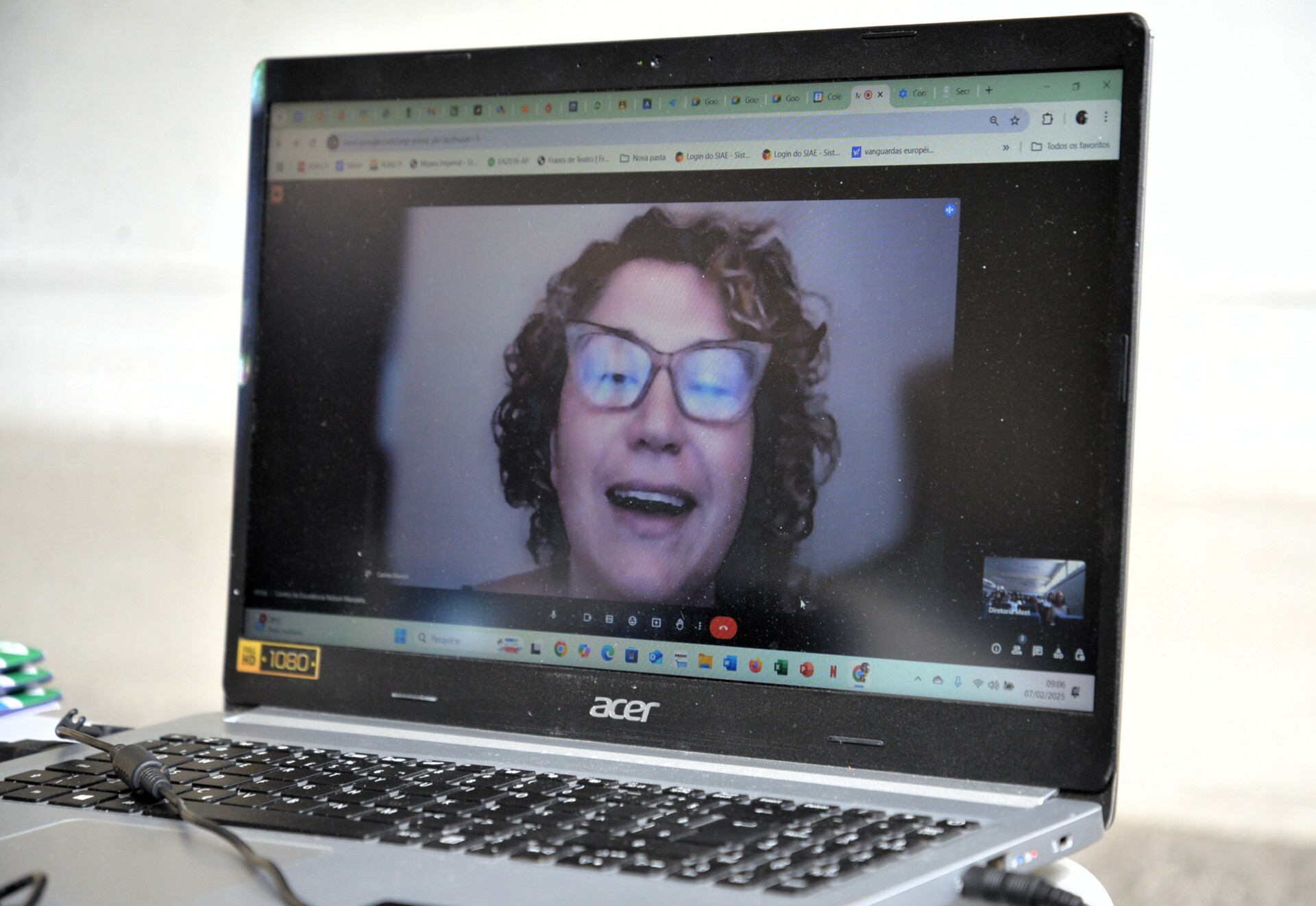 Carina Giuco em videoconferência_ foto Maria Odília