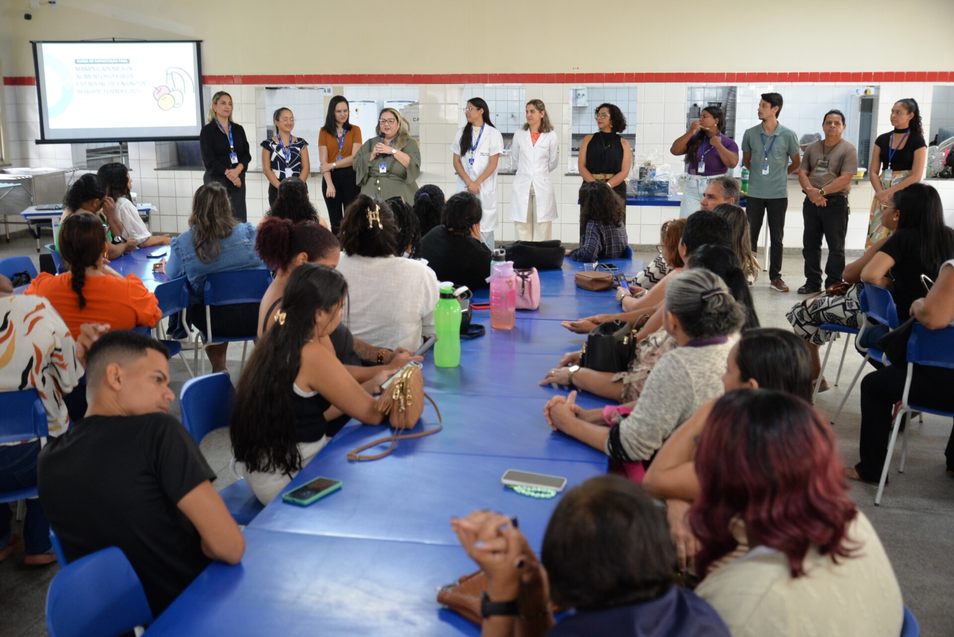 A expectativa é que todos os manipuladores de alimento da rede pública estadual de ensino passem por essa capacitação