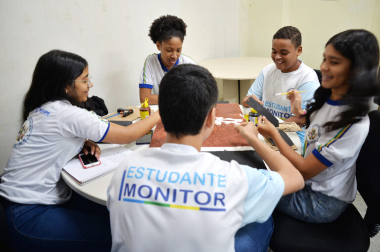 Programa Estudante Monitor 