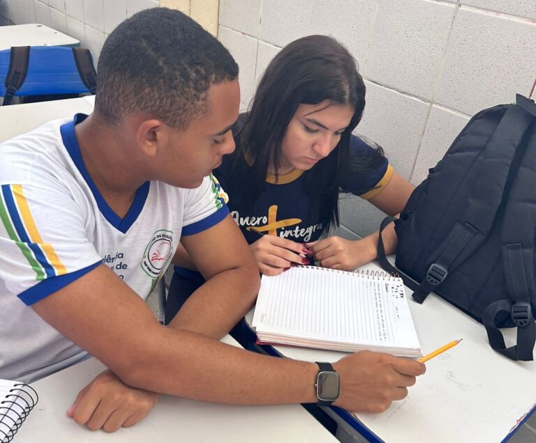 Programa Estudante Monitor encerra semestre com fortalecimento do protagonismo estudantil e impactos positivos na aprendizagem