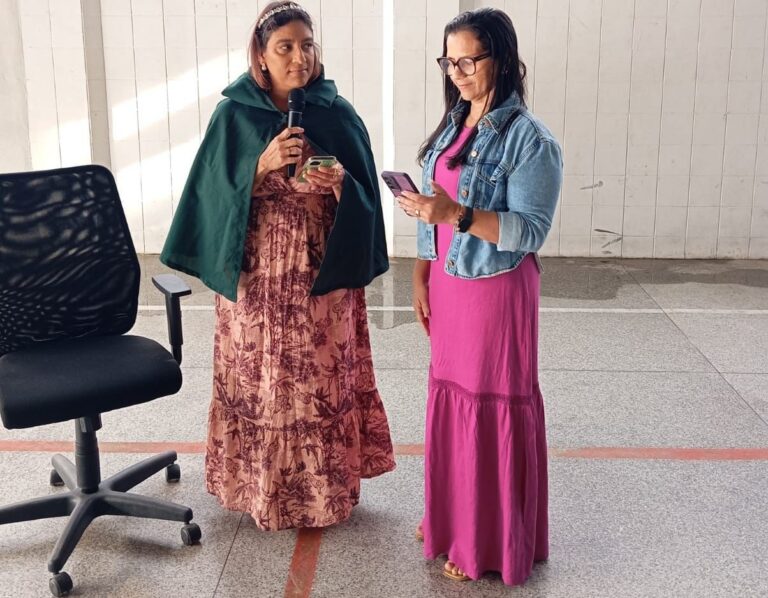 Professora do Centro de Excelência Djenal Tavares de Queiroz inova com projeto de imersão em língua inglesa