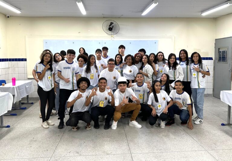 Centro de Excelência Governador Augusto Franco realiza I Feira de Segurança do Trabalho