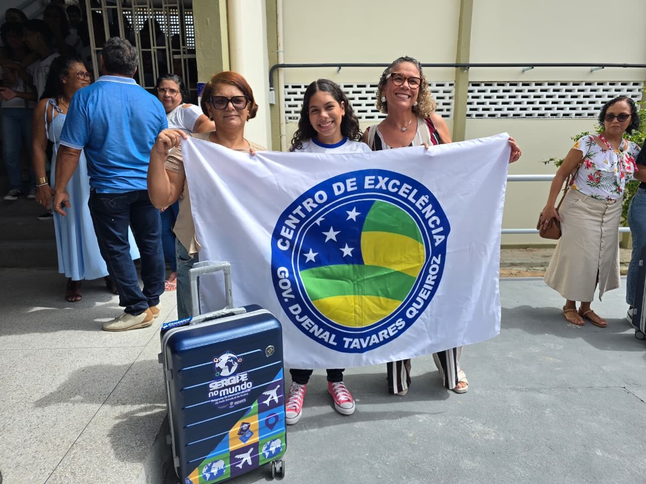 A aluna Janaína Sury, do Djenal Tavares Queiroz embarcará para San Diego, nos Estados Unidos