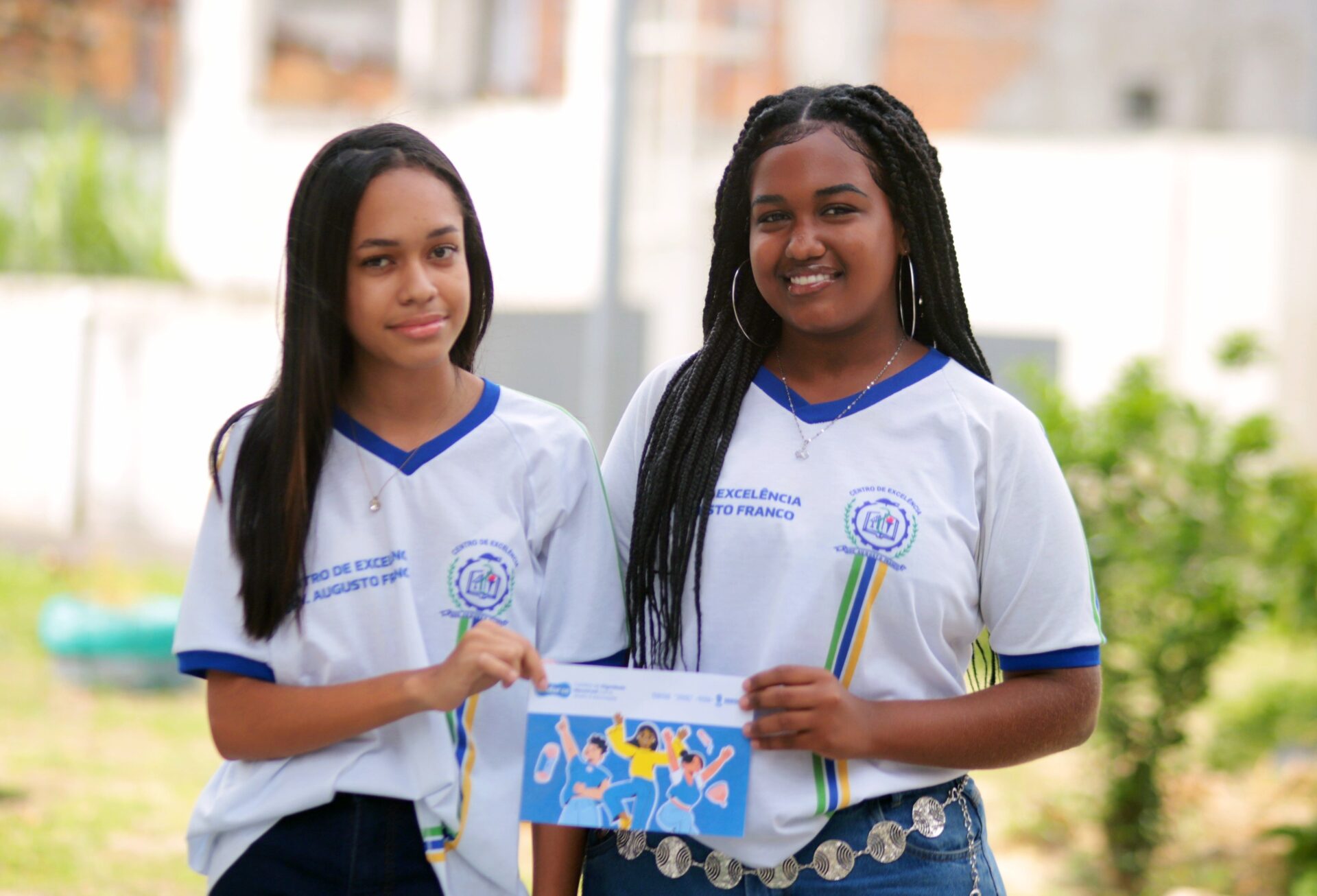 Alunas Victória e Marília
