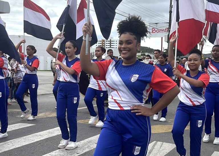 Penúltimo dia de ensaio geral de bandas marciais escolares reúne moradores na zona norte de Aracaju