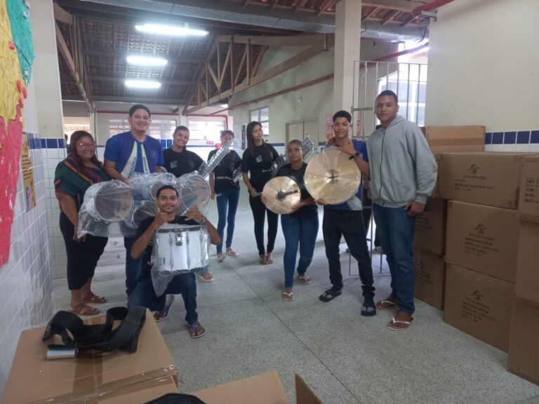 Governo de Sergipe investe mais de R$ 4,6 milhões em instrumentos para bandas marciais e fanfarras escolares
