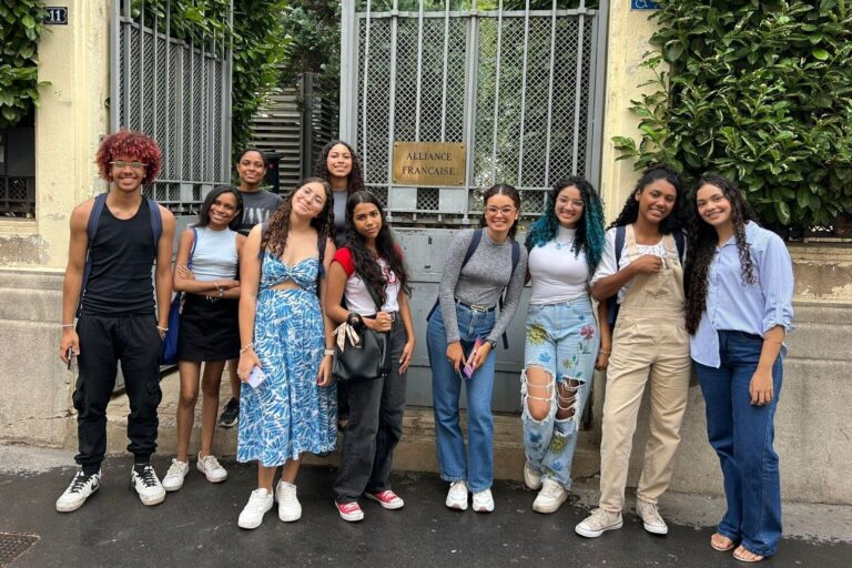 Estudantes do ‘Sergipe no Mundo’ visitam a Aliança Francesa em Lyon