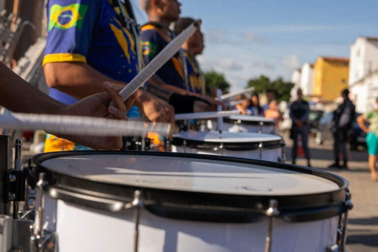 Ensaio geral de bandas marciais escolares movimenta conjunto Augusto Franco em Aracaju