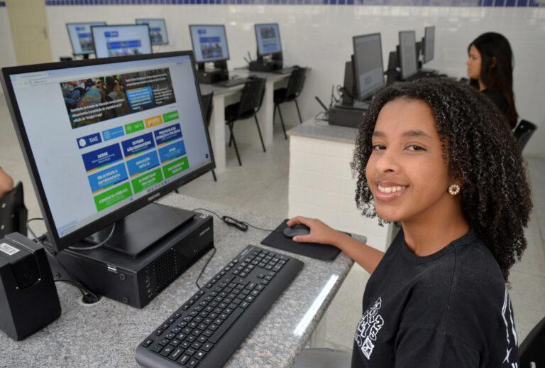 Escolas da rede pública estadual celebram o Dia do Estudante