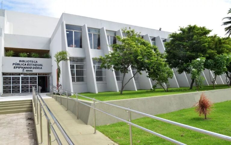 Biblioteca Epiphanio Dória promove roda de leitura em homenagem à cordelista Alaíde Souza