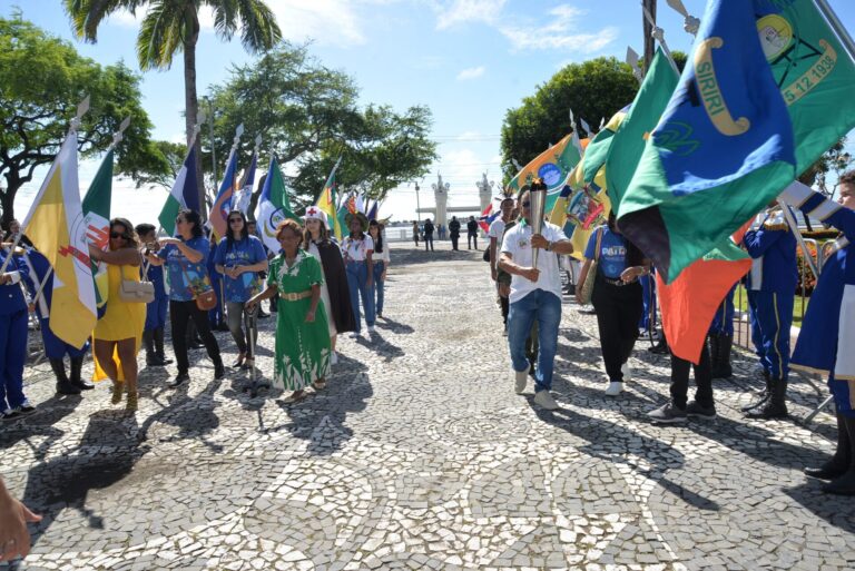 Sergipe abre Semana da Pátria com 88ª Corrida do Fogo Simbólico