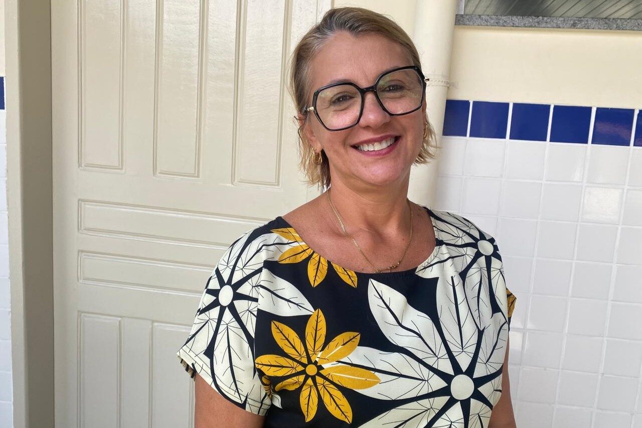 Diretora Armênia Fernandes