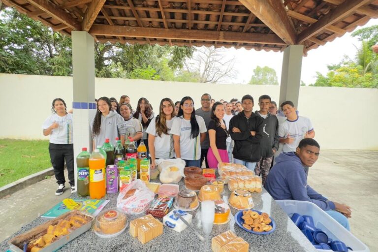 Colégio Estadual Professor Joaquim Vieira Sobral promove ‘Café Filosófico’ com reflexão sobre representatividade negra