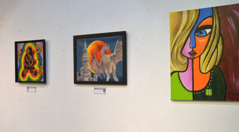 Galeria J. Inácio recebe a 8ª edição da Exposição AVIE! e celebra a arte estudantil sergipana