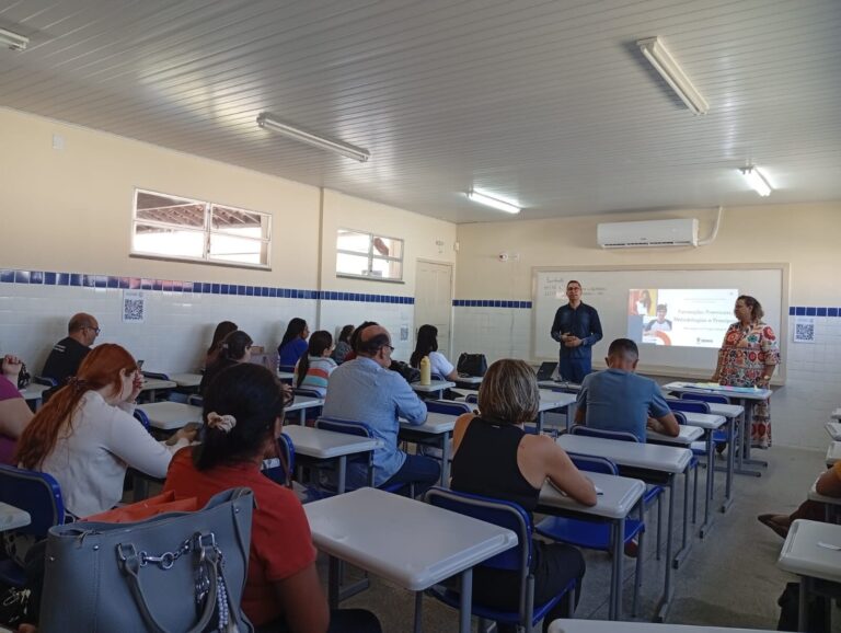 Encontro de gestores e coordenadores avança na ampliação do programa de educação em tempo integral em 2026