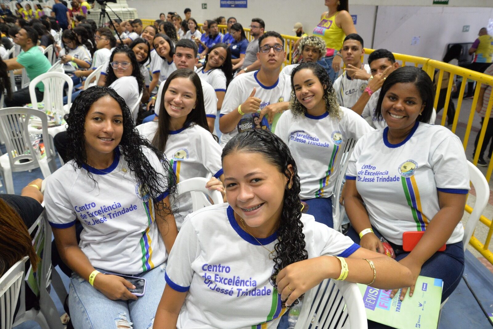 Estudantes na Revisão Final