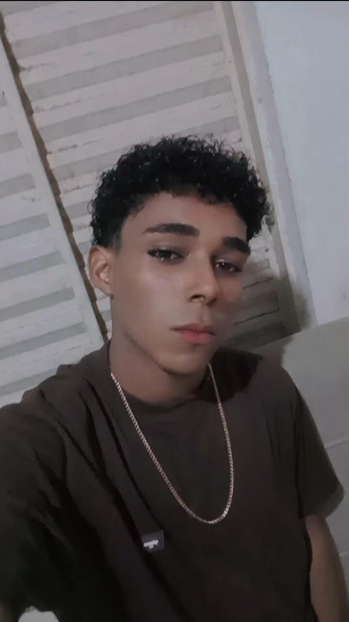 Estudante medalhista de ouro pela Olitef na Rede Pública Estadual de Educação, Edson Conceição