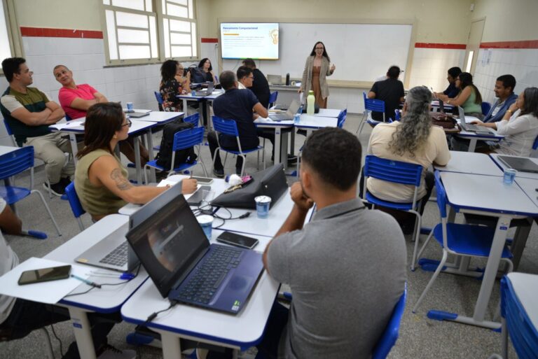 Estado abre inscrições para o curso de formação de professores em Competências Digitais