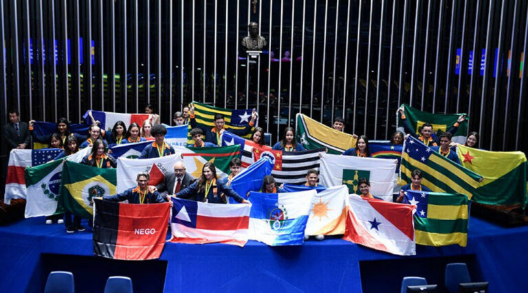 Alunos do Ensino Médio da rede pública estadual de ensino já podem se inscrever no Programa Jovem Senador 2026