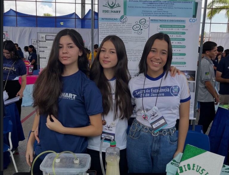 Amanda, Isis e Viviane desenvolvedoras do projeto