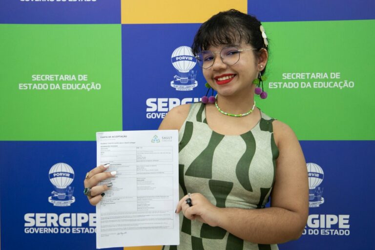 Estudante da rede pública estadual de Sergipe é aprovada em duas instituições de ensino canadenses e inspira jovens a sonhar alto