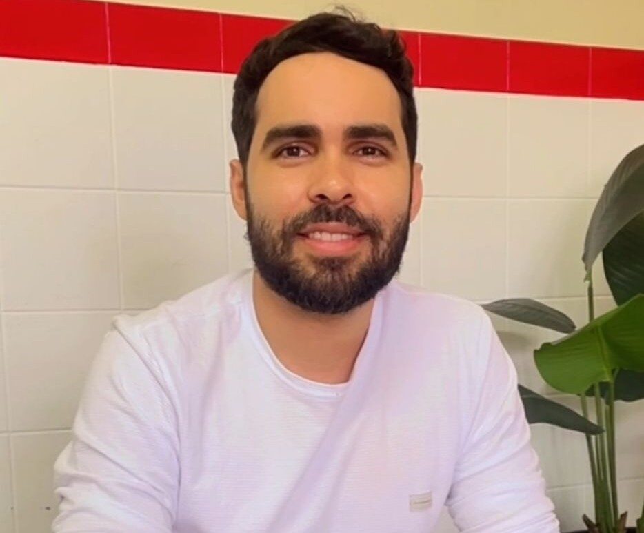 Professor e co-orientador do projeto, Uedson Lima 1