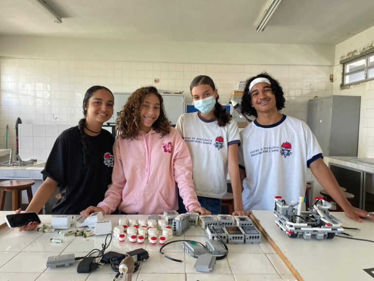 Robótica e cultura maker impulsionam tecnologia escolar na rede pública estadual de ensino