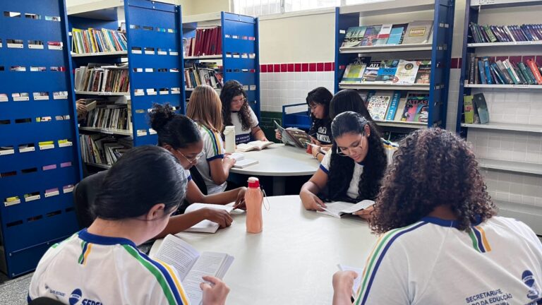 Clubes de Protagonismo em escolas estaduais estimulam criatividade e liderança dos alunos