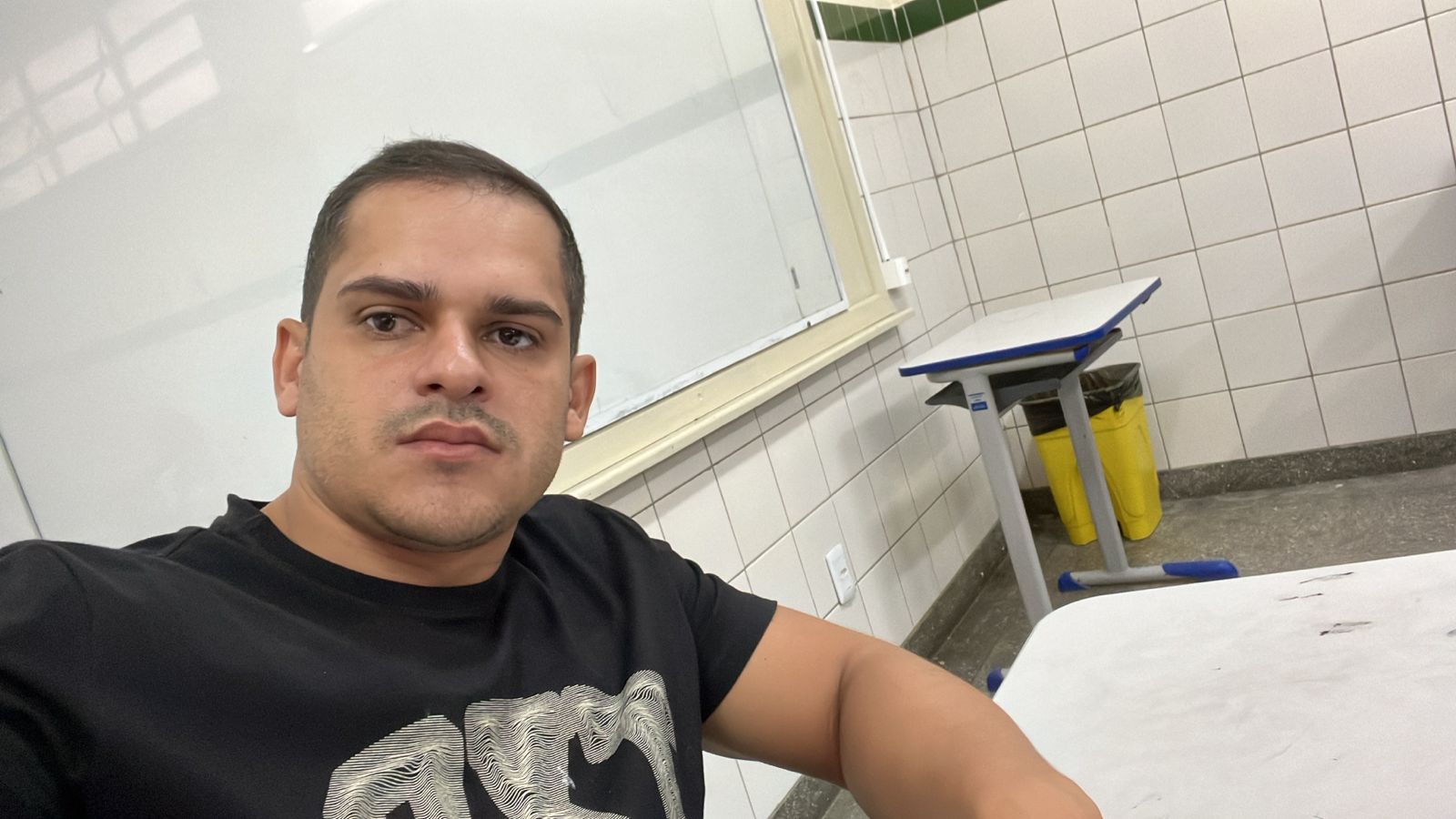 Professor de Sociologia, Francis Leal