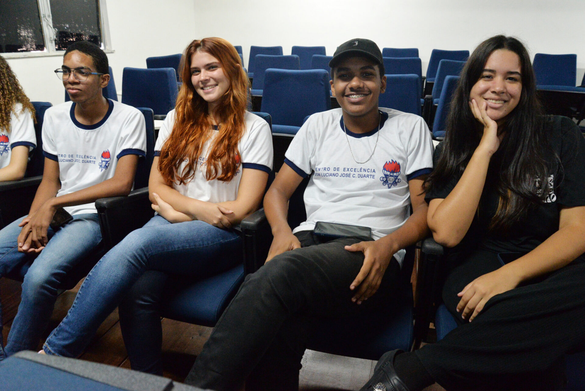 Estudantes do Dom Luciano acompanharam o sorteio realizado no auditório da escola
