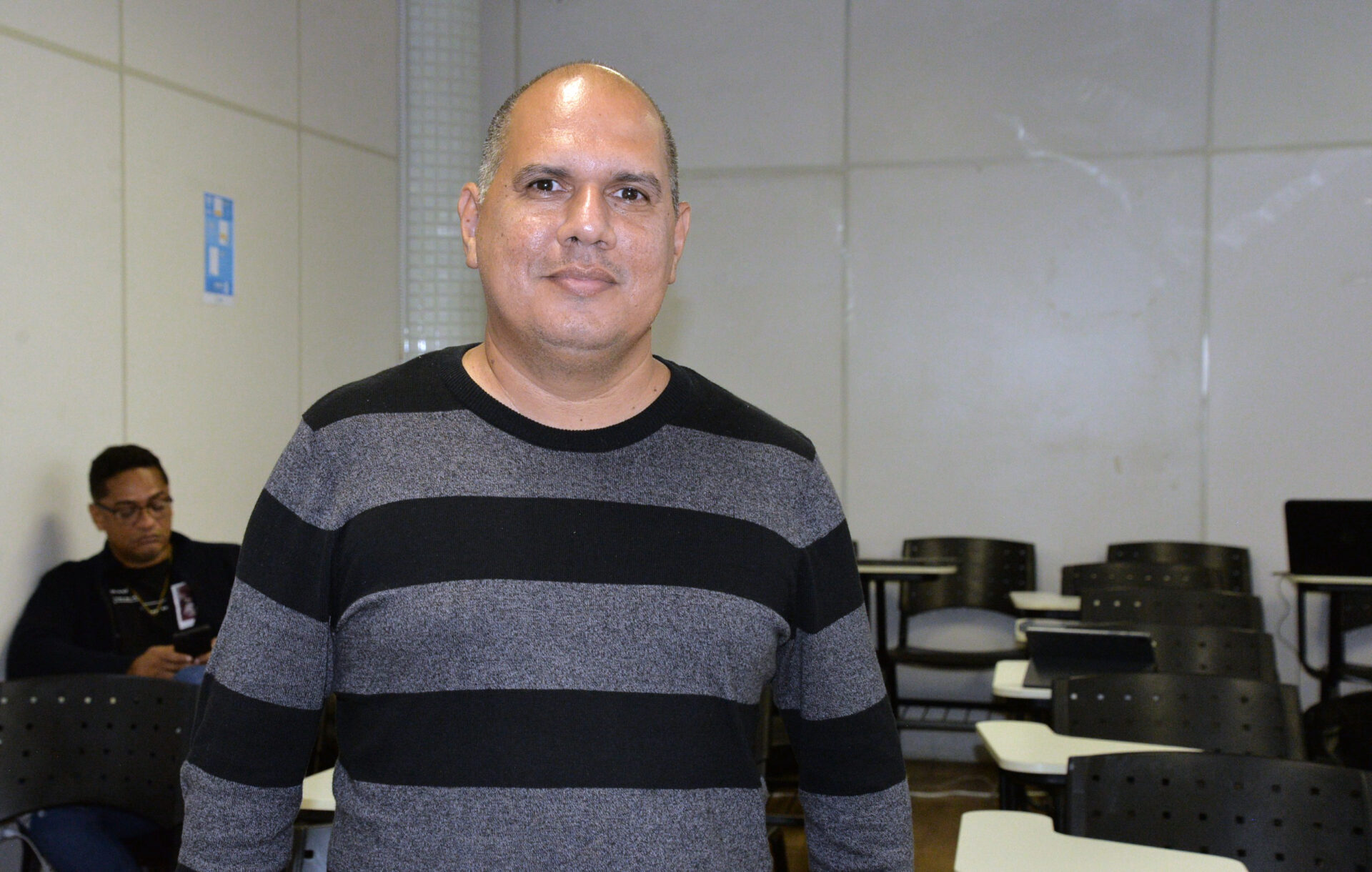 Professor Roberto Oliveira da Silva