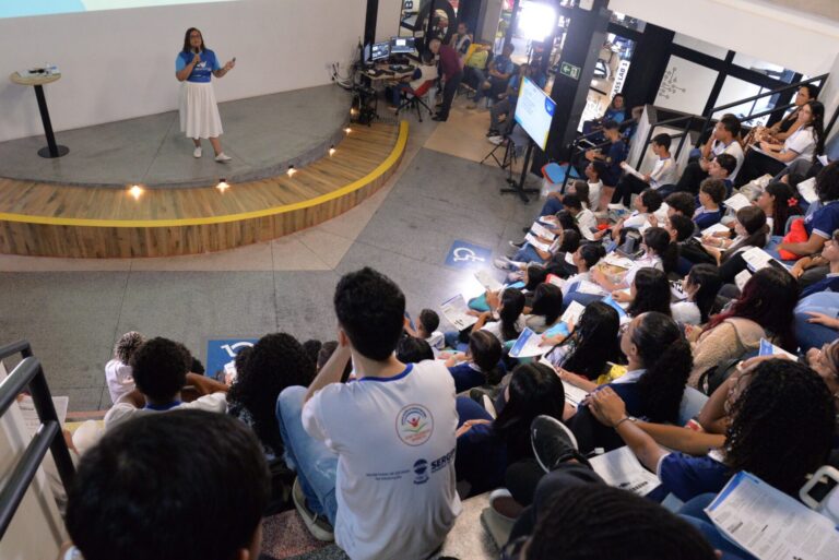 Pré-Universitário Seed inicia ciclo intensivo de revisões e reforça preparação para o Enem