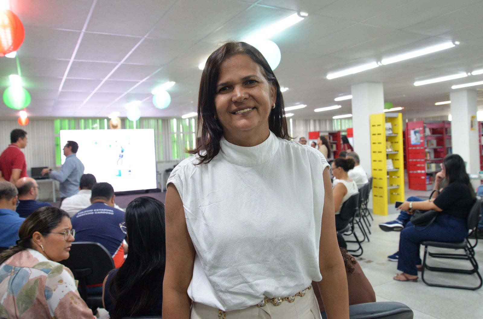 Albertina Medeiros Diretora