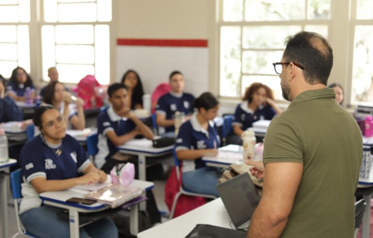 Escuta Nacional de Formação Continuada prossegue com disponibilização de formulário online para professores