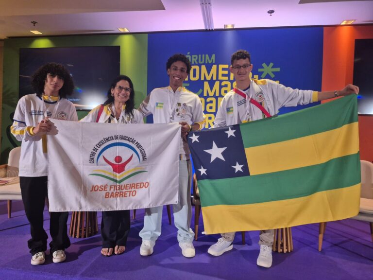 Alunos do Centro de Excelência José Figueiredo Barreto participam do Festival Masculinidades no Rio de Janeiro