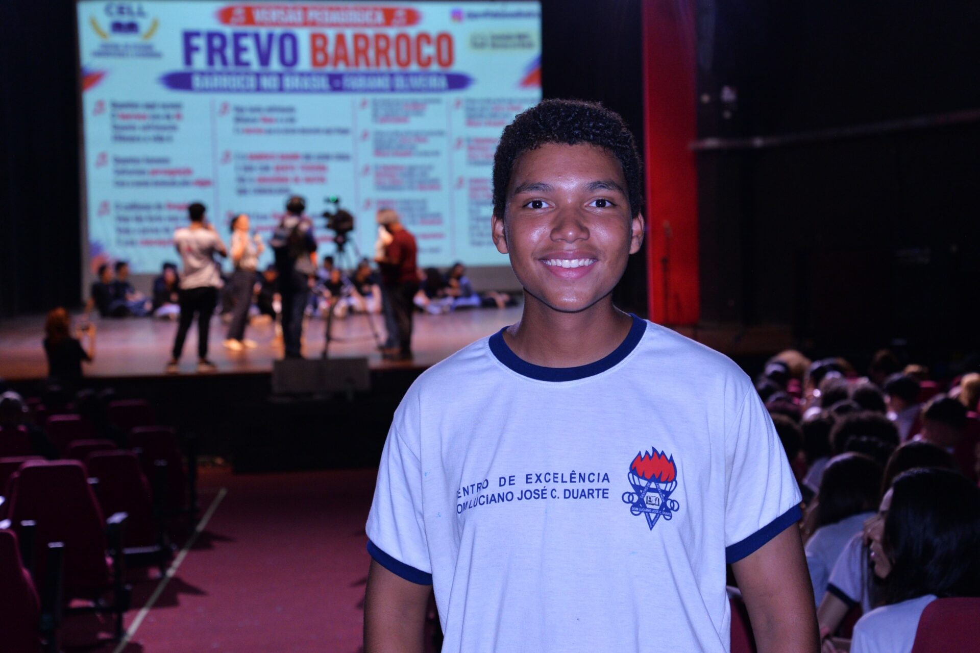 Estudante do 2º ano do Ensino Médio do Dom Luciano, Kauan Emerson