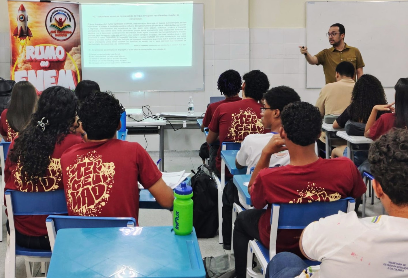 Mais aulões com professores convidados